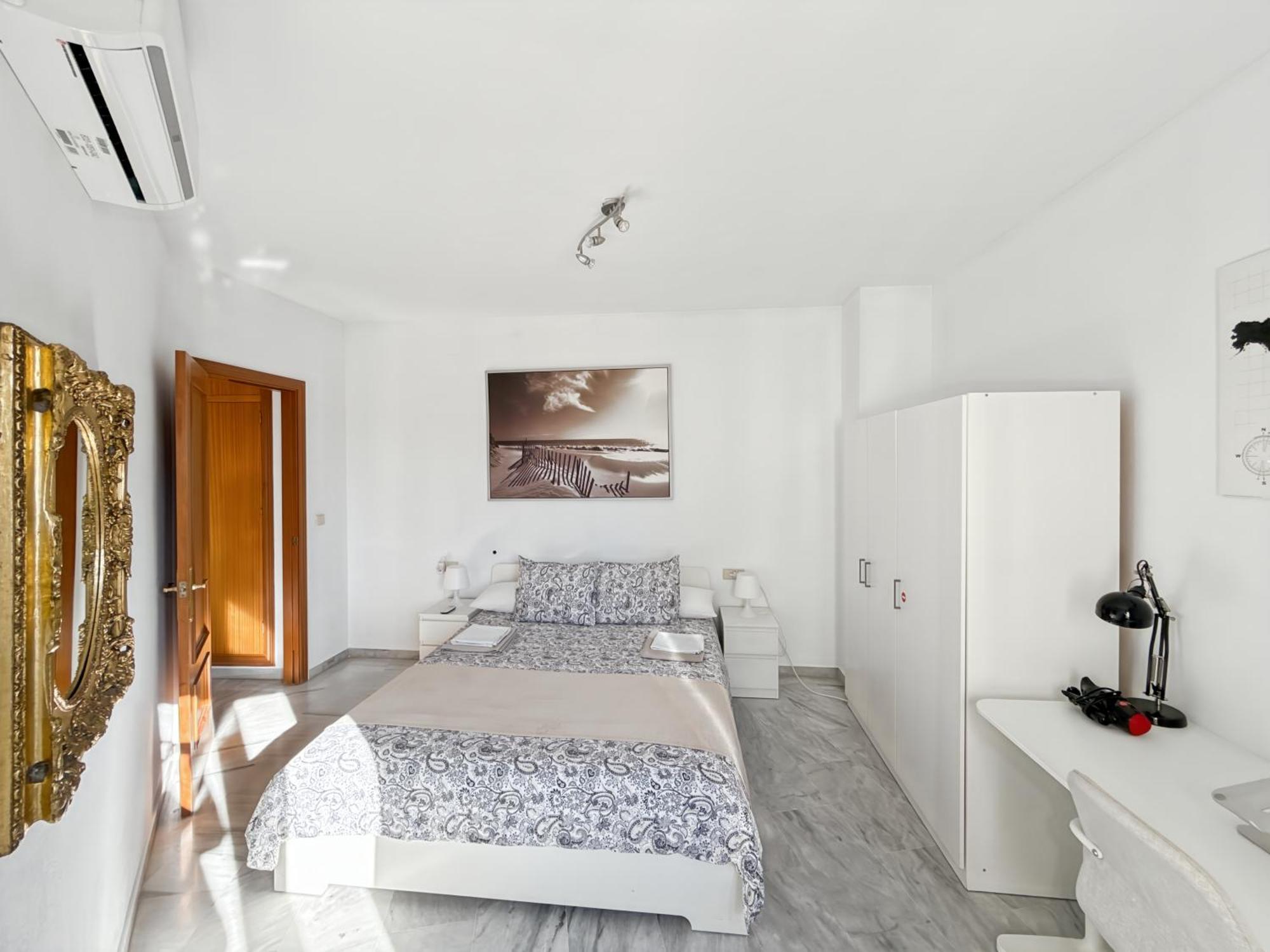 Exclusive Malaga Apartments With Cathedral Views And Auto Check-In Dış mekan fotoğraf